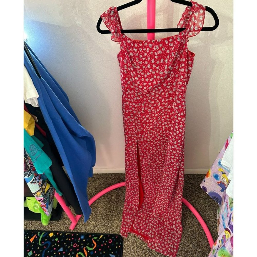 TOBI SIDNEY RED MULTI OFF SHOULDER WITH‎ SLIT MAXI DRESS- SIZE M